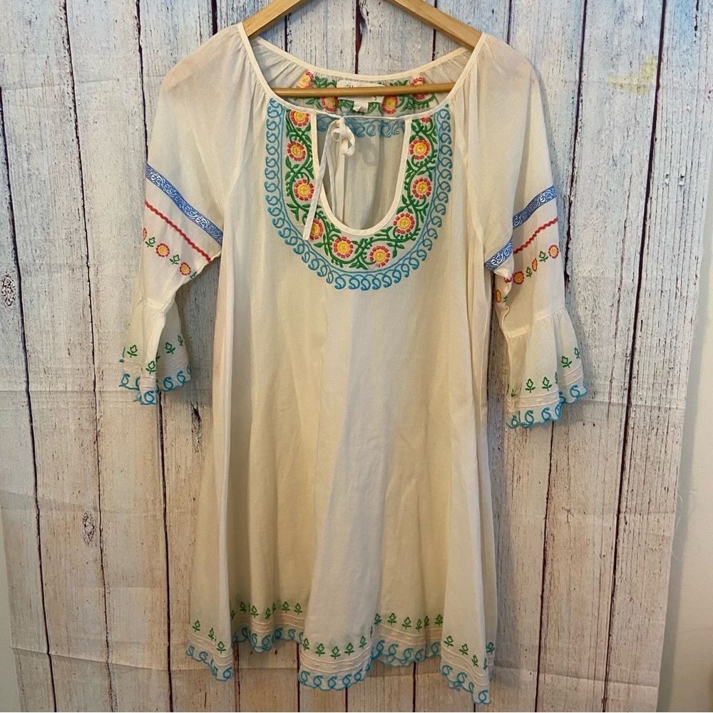 Anthro Lilka embroidered top XS